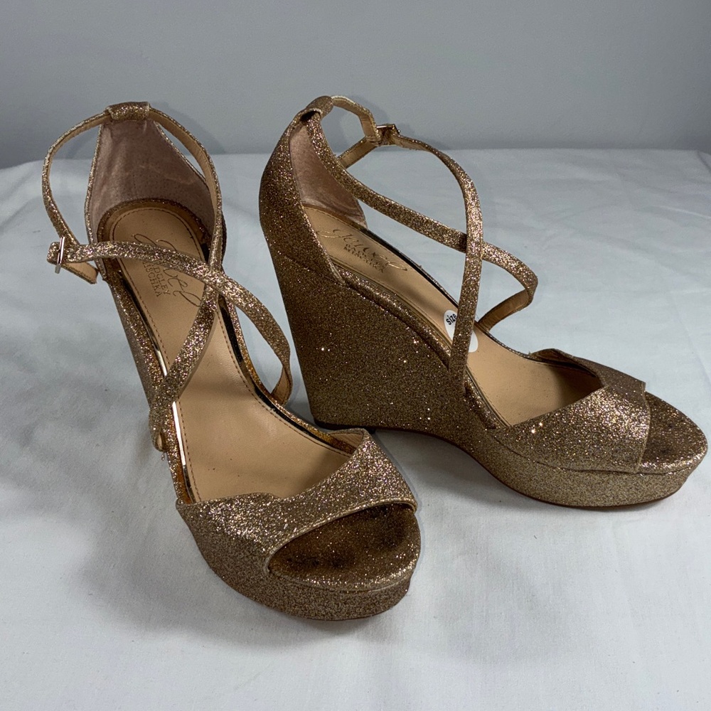 Jewel Badgley Mischka Averie size 7 strappy platform wedge sandals gold glitter